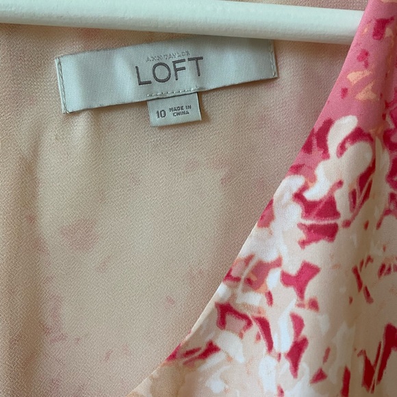 Ann Taylor - Loft Dress 👗 in Stunning Pink Florals and Tan Colors🌸🌸Super Soft - Picture 5 of 12